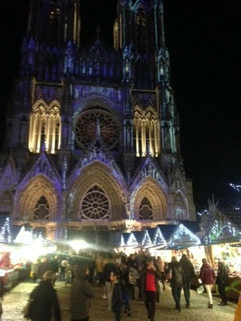 Chambre Cosy Hyper Centre Reims Exterior photo